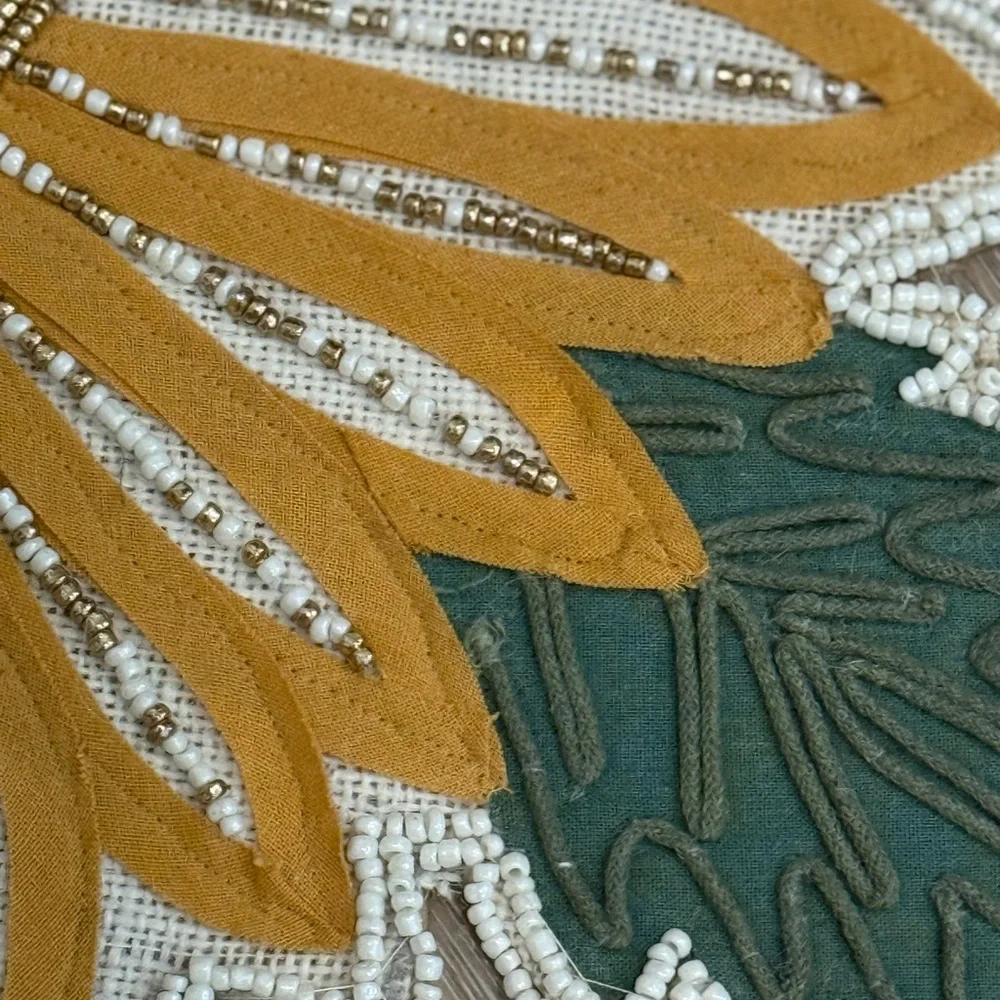 NWT Kohl's Embellished Burlap Sunflower Runner & Placemats Set